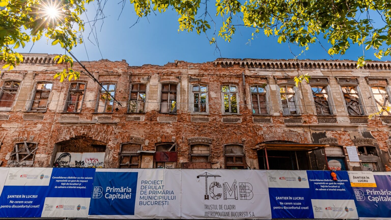 lucrarile de punere in siguranta la hanul solacolu din bucuresti au fost finalizate cladirea istorica de pe calea mosilor va fi consolidata si reabilitata 69b68242ec16c