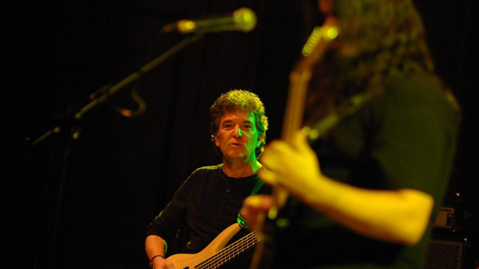 mugurel vrabete a murit f09fa9b6 a fost basistul holograf aproape 40 de ani 69b27fc692653