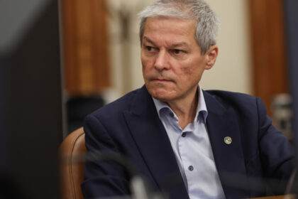 nicusor dan a anuntat ca il propune pe dacian ciolos pentru o functie importanta la nivel international 69c1792a5641c