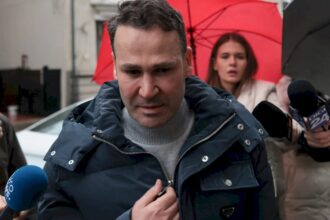 parintii pensionari ai lui negoita au cumparat o vila si un restaurant in civitavecchia la o ora de roma tranzactiile sunt de 28 milioane e investigatie snoop 69afc08e54835