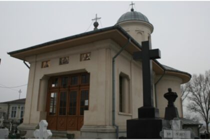 paziti va de calugaritele fake de pe tiktok maica veronica si maica maria pretind ca s de la manastirea pasarea si promit diverse salvari vrajitoresti pe bani 69b7eeaff3716