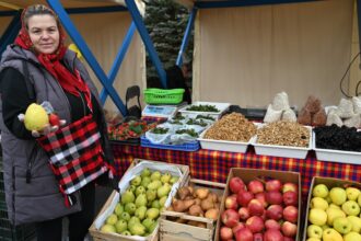 piata volanta se muta in cartierul pajura in weekendul 27 29 martie branzeturi dulciuri de casa miere paine proaspata si alte bunatati vom gasi aici 69c298430db9e