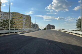 raspunsul pmb dupa ce un bucurestean a sesizat surpari in asfalt la pasajul doamna ghica inca din toamna vom merge pe teren sa verificam si sa reparam 69b836303fe3a