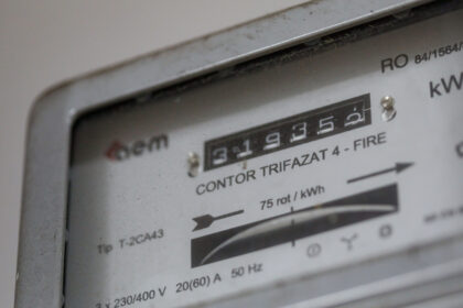 ro alert level up telefonul ar putea urla la noi ca avem prea multe becuri aprinse in casa anre lucreaza la un sistem de alertare ca al domnului arafat 69c67f7585d41