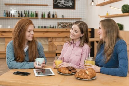 tea for mums in bucuresti pentru mamele care nu si mai vad capul de treburi si ar vrea sa vorbeasca si sa se sfatuiasca unele cu altele e organizat pe 5 si 6 martie 69a6cddbb39a7