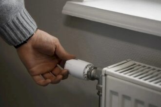 termoenergetica a inceput decontarea facturilor pentru bucuresteni care nu au avut apa calda si caldura dar au platit cat a primit inapoi un presedinte de bloc din s3 69c6c715601ea