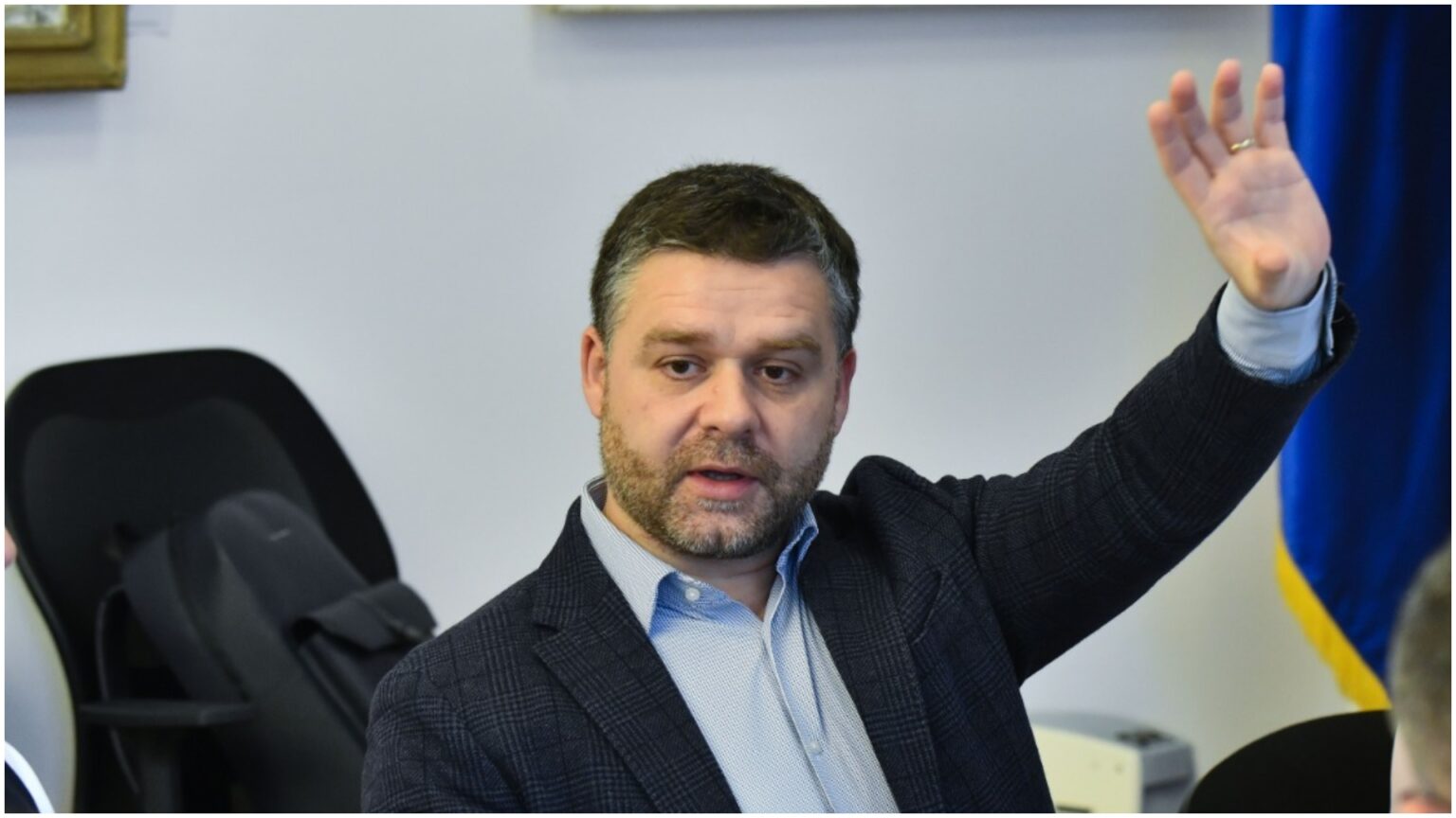 the one only ciucu suparat ca l au criticat grafferii se simte efectiv nedreptatit sunt singurul primar din bucuresti care a organizat un festival dedicat graffiti ului 69c2d046a8dd7