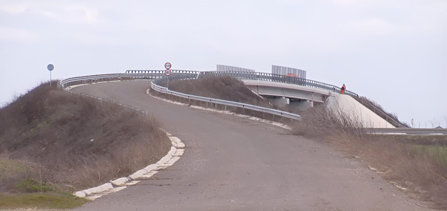 video bun venit pe acest pod superb de langa bucuresti leaga doua frumoase campuri din balotesti a costat degeaba 4 milioane de lei 69c393d5e9f27