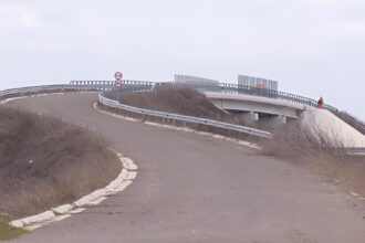 video bun venit pe acest pod superb de langa bucuresti leaga doua frumoase campuri din balotesti a costat degeaba 4 milioane de lei 69c393d5e9f27