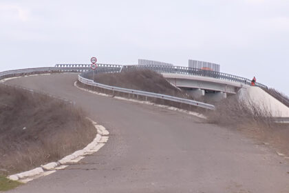 video bun venit pe acest pod superb de langa bucuresti leaga doua frumoase campuri din balotesti a costat degeaba 4 milioane de lei 69c393d5e9f27