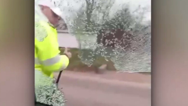 video momentul in care un politist sparge geamul masinii pentru a retine un sofer in botosani 69ca9b15c0ffc