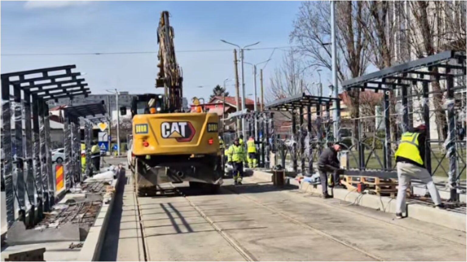 video se amenajeaza noile statii stb de pe bd expozitiei unde se schimba si sinele toate refugiile de tramvai din bucuresti vor arata ca aici 69baa202586a0