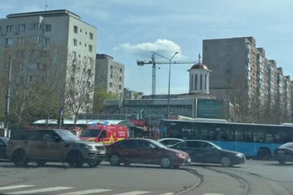accident grav in capitala la intersectia bd theodor pallady cu 1 decembrie 1918 traficul din zona este ingreunat 69dcf85d82d41