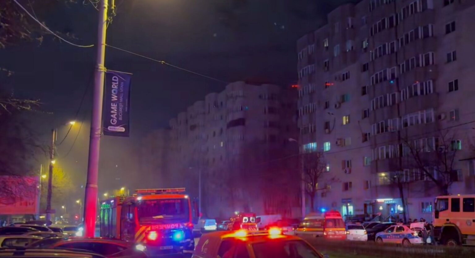 breaking incendiul de azi noapte din vitan ascundea o crima cred anchetatorii in apartament a fost gasit trupul unui medic injunghiat asasinul ar fi dat foc casei 69cce5cae6382