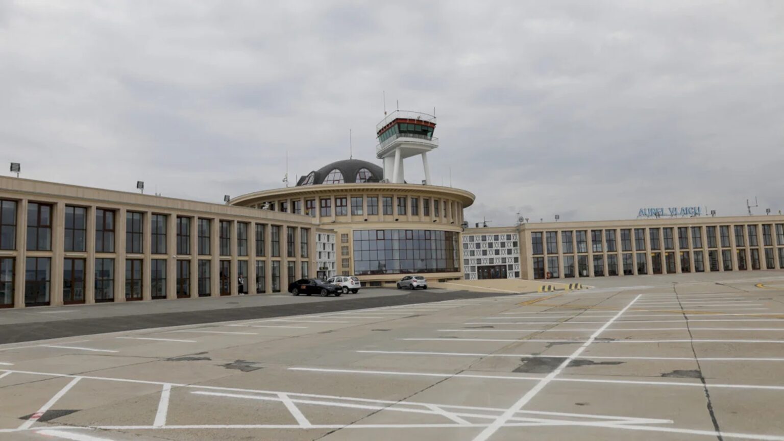 cine vrea sa realizeze studiul de fezabilitate pentru modernizarea aeroportului baneasa din bucuresti s au depus trei oferte pentru contract 69d8b9fb3ae0e