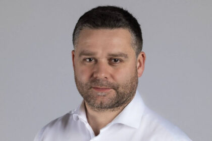 ciprian ciucu infrangerea lui viktor orban nu este doar o schimbare de putere ci o corectie de sistem o idee isi arata limitele 69dd333180fd5