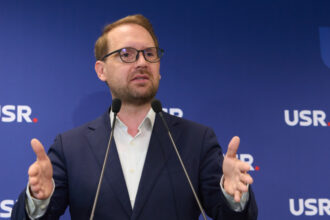 dominic fritz vor exista discutii cu parlamentari neafiliati si din partide mai mici tragem linie la o colaborare formala cu aur 69e9b96929984
