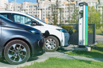 esential parcarea ramane gratuita in bucuresti pana la 31 decembrie 2027 pentru masinile electrice nu si pentru cele hibride 69ce663d1e5e6