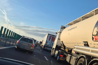 foto accident grav pe autostrada bucurestiului in zona bragadiru in aceasta dimineata martor a0 blocata pe ambele sensuri 69eeec73c2c04