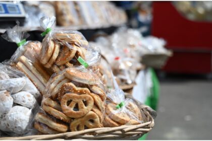 foto producatorii locali sunt in amzei in weekendul de florii piata volanta va fi plina de bunatati de la branzeturi si legume pana la patiserie si fructe de sezon 69ccd813e2830