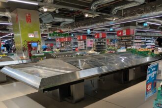mare tristete in obor dupa ce auchan a inchis hipermarketul de la subsolul magazinului bucur dupa 6 ani de la deschidere 69eb768d6d64f 2