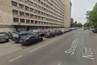 parcare interzisa pe partea stanga a str garii de nord timp de doua zile soferii au primit fluturas sa mute masinile de acolo 69dfa71775e76