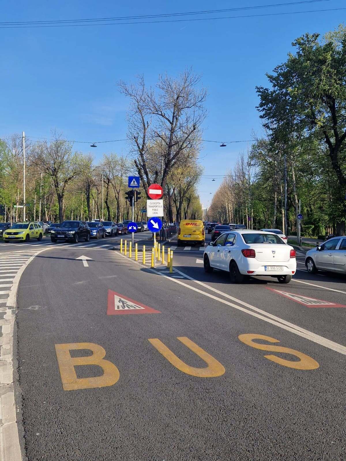 politia locala pazeste cu sfintenie noua banda stb de pe bulevardul kiseleff de la arcul de triumf spre piata presei deocamdata nu se dau sanctiuni doar instructiuni 69e6121013a90