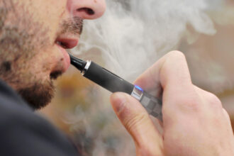 proiect depus in parlament tigarile electronice vape urile si dispozitivele de incalzit tutun interzise in spatiile publice inchise 69e0da705db0d
