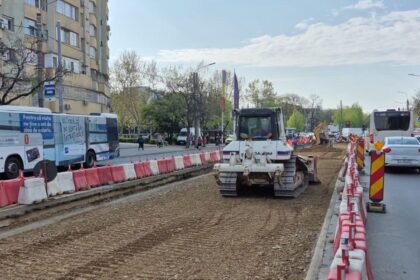se toarna betonul pe bd chisinau unde se modernizeaza sinele de tramvai lucrarile se apropie de final pe lotul 9 69e21fc68bc42