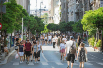 timp de 25 de weekenduri calea victoriei si str ion brezoianu devin pietonale strazi deschise bucuresti revine de sambata 69e7b82bc8bd6
