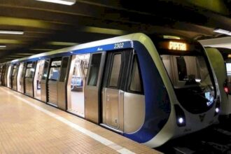 urgenta medicala la metrou unde unui om i s a facut rau pe m2 magistrala corporatistilor in statia aurel vlaicu afectat sensul spre pipera 69f32294b9ccf