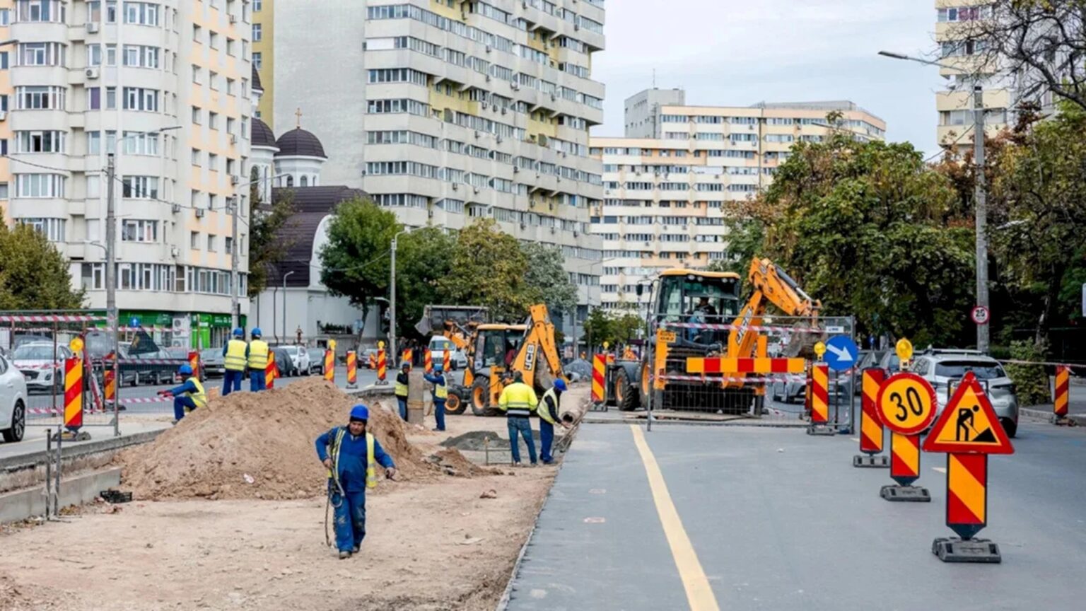 video ce mai lipsea din traficul de pe bd ion mihalache afectat deja de restrictiile pentru m6 un santier la sinele de tramvai lucrarile vor incepe curand 69e62e2f1f915