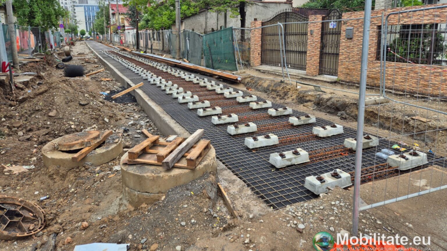 foto in sfarsit o veste buna de pe un santier la sinele de tramvai lucrarile la lotul piata presei clabucet se apropie de final ultima suta de metri se monteaza acum 6a0ade974eeac