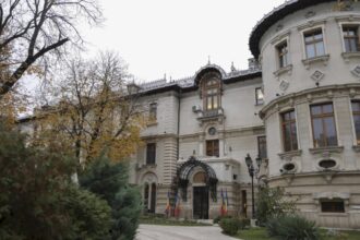 incepe summitul b9 de la bucuresti presedintele nicusor dan se va intalni cu mark rutte volodimir zelenski si alti lideri politici veniti la palatul cotroceni 6a039d4d4f847