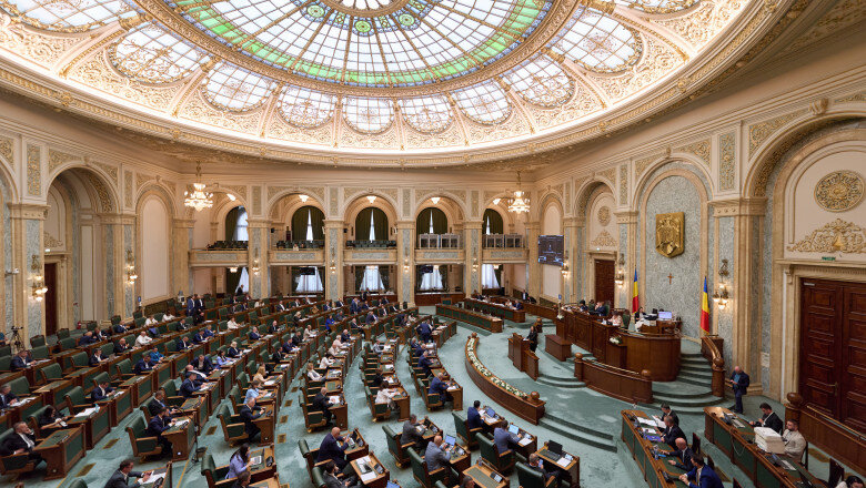 psd este acuzat de usr ca a votat alaturi de aur si sos avizarea favorabila a unui proiect care vrea sa anuleze legile antifasciste 6a0480e88586a